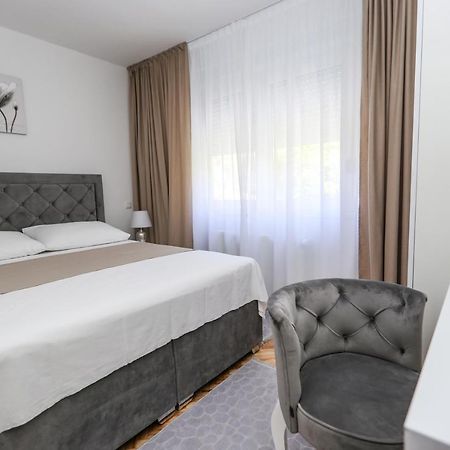 Apartmani Guto Podstrana Extérieur photo