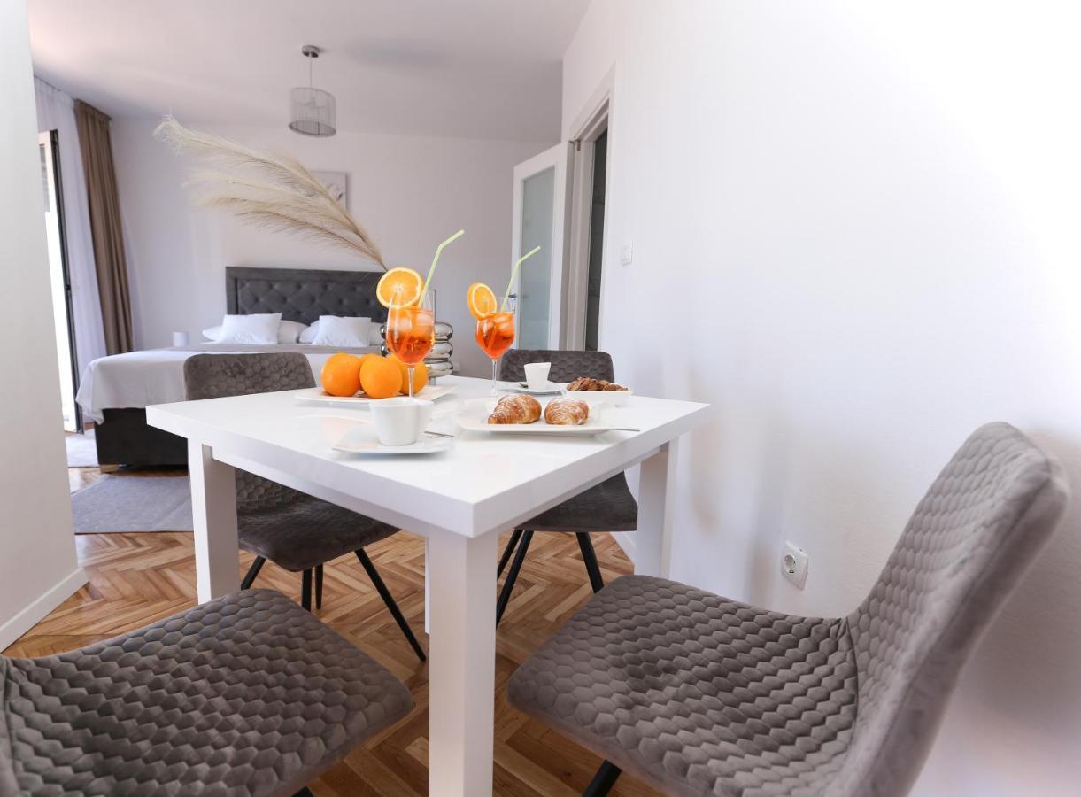 Apartmani Guto Podstrana Extérieur photo