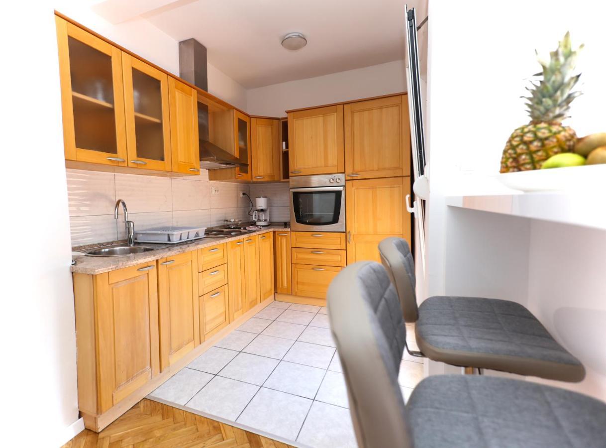 Apartmani Guto Podstrana Extérieur photo