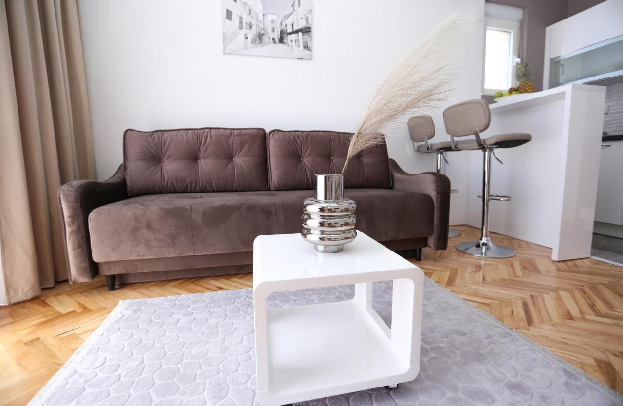 Apartmani Guto Podstrana Extérieur photo
