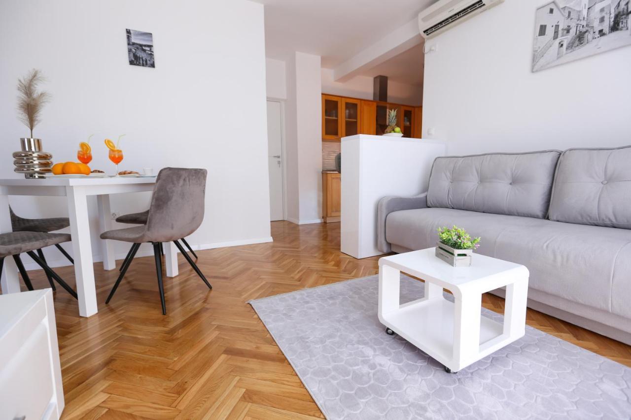Apartmani Guto Podstrana Extérieur photo