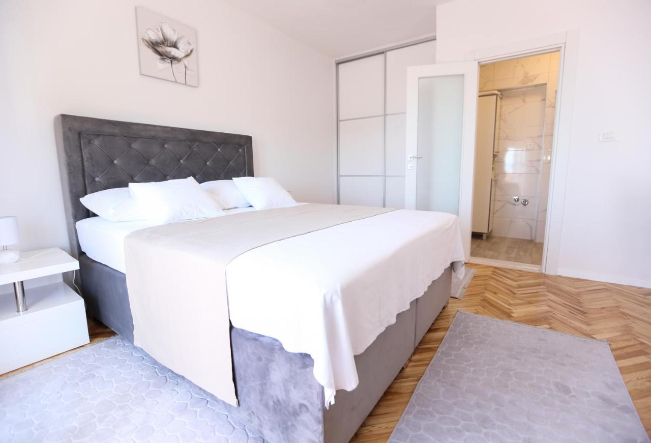 Apartmani Guto Podstrana Extérieur photo