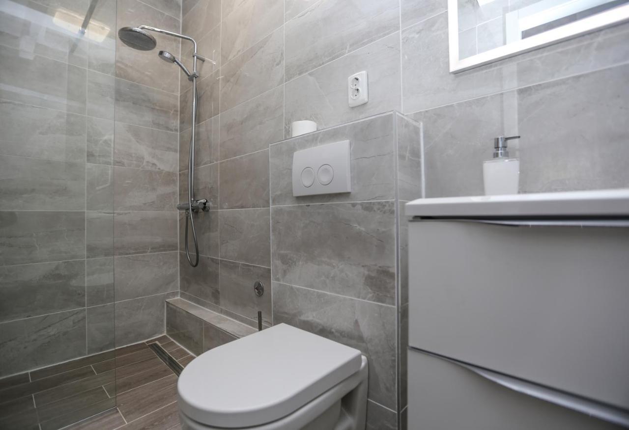Apartmani Guto Podstrana Extérieur photo